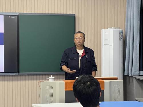 61ea71134782e19d6f7c41d19dfff8ef